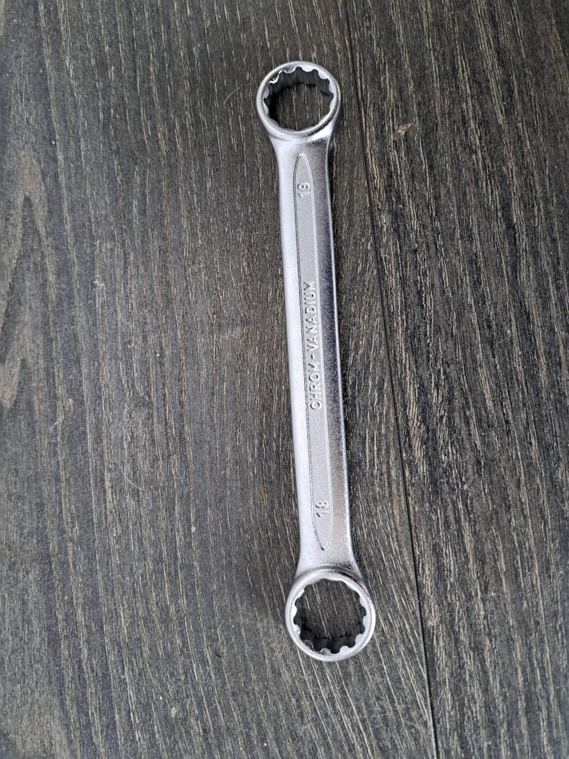 BMW E21 E30 E12 E28 E24 E23 Ring spanner size 18/19 large toolbox 71111103099
