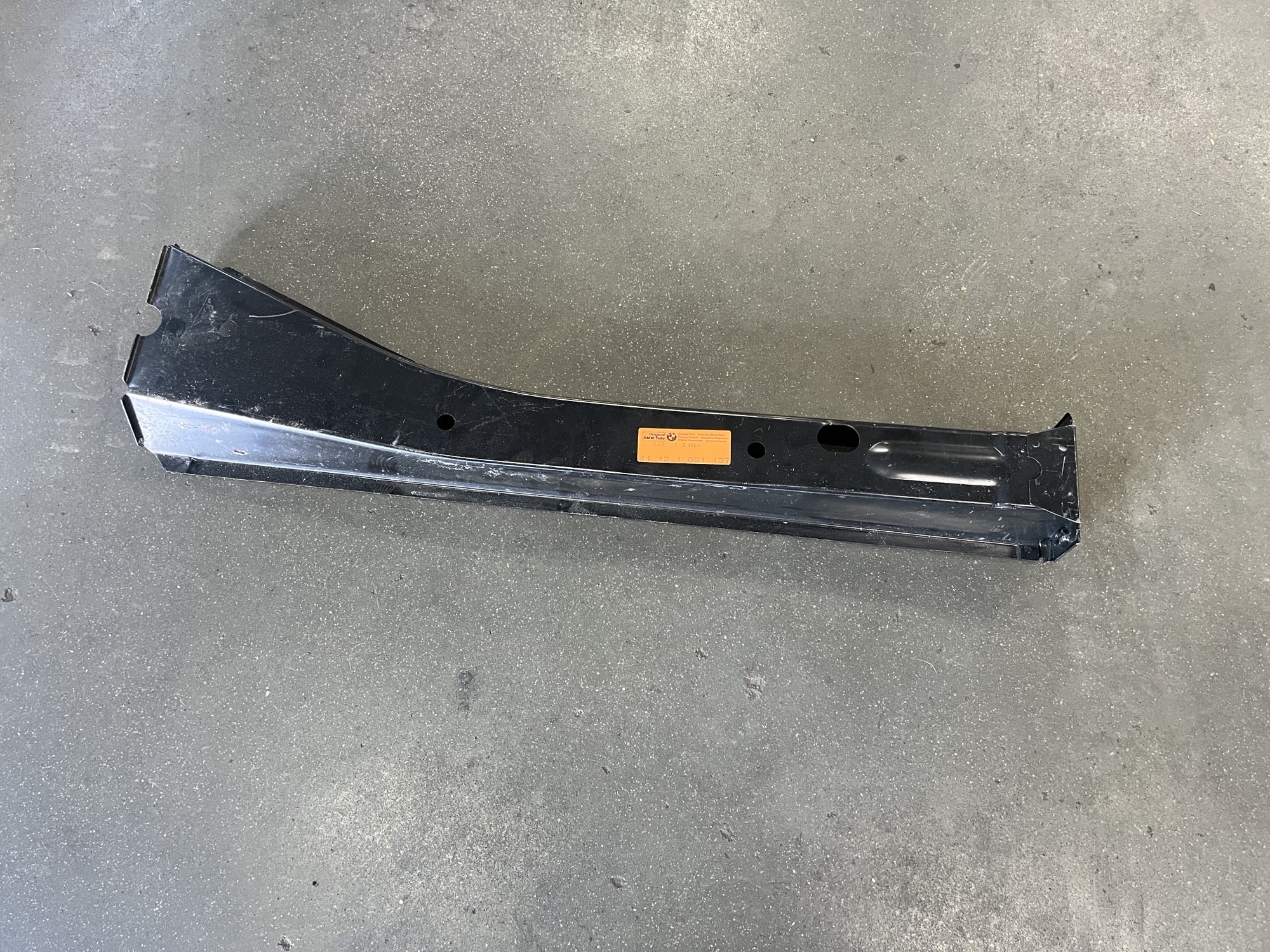 BMW E28 USA Rear shock absorber support 41121881137 524td 528e 533i 535i M5