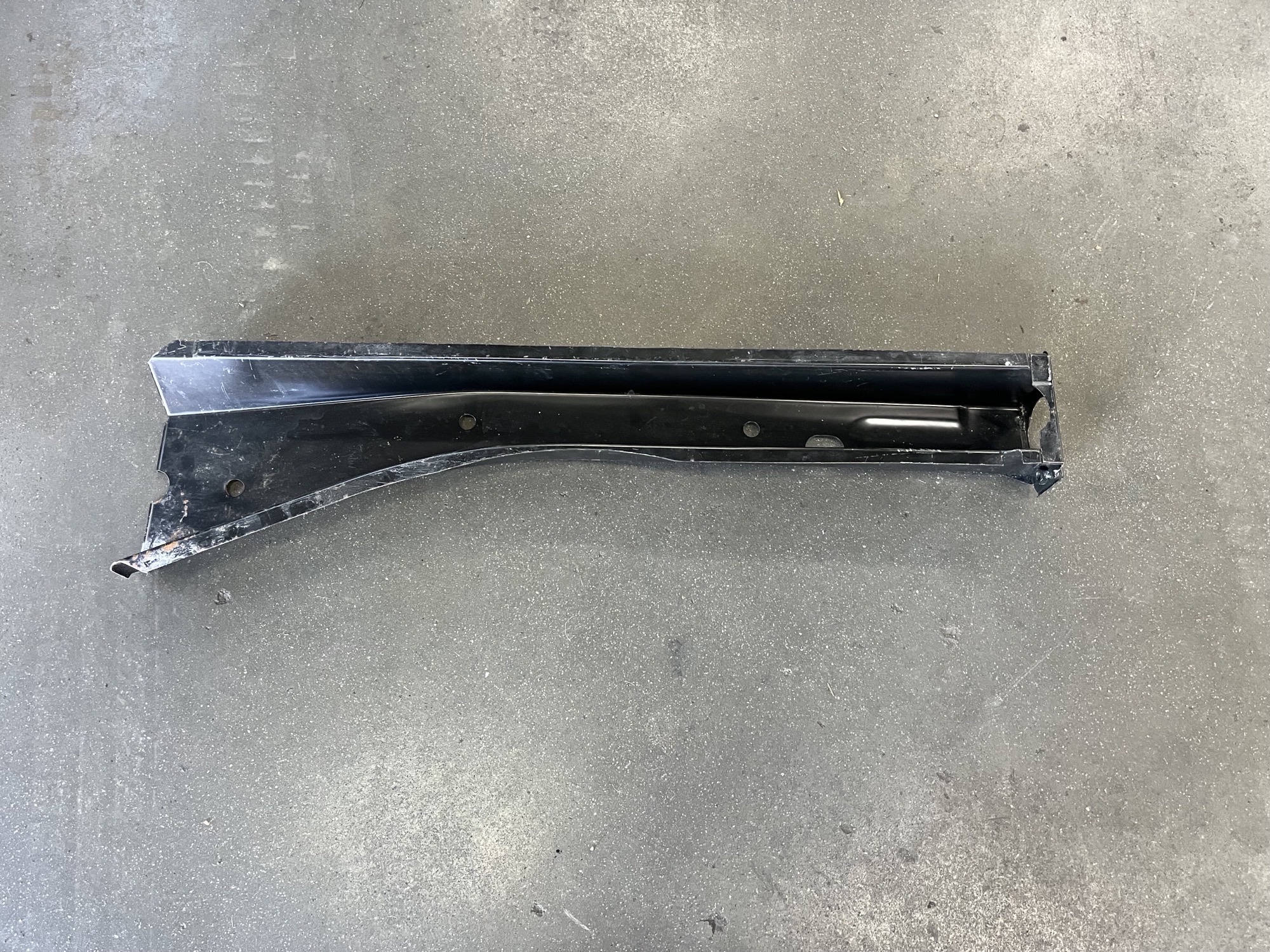 BMW E28 USA Rear shock absorber support 41121881137 524td 528e 533i 535i M5 - Image 2