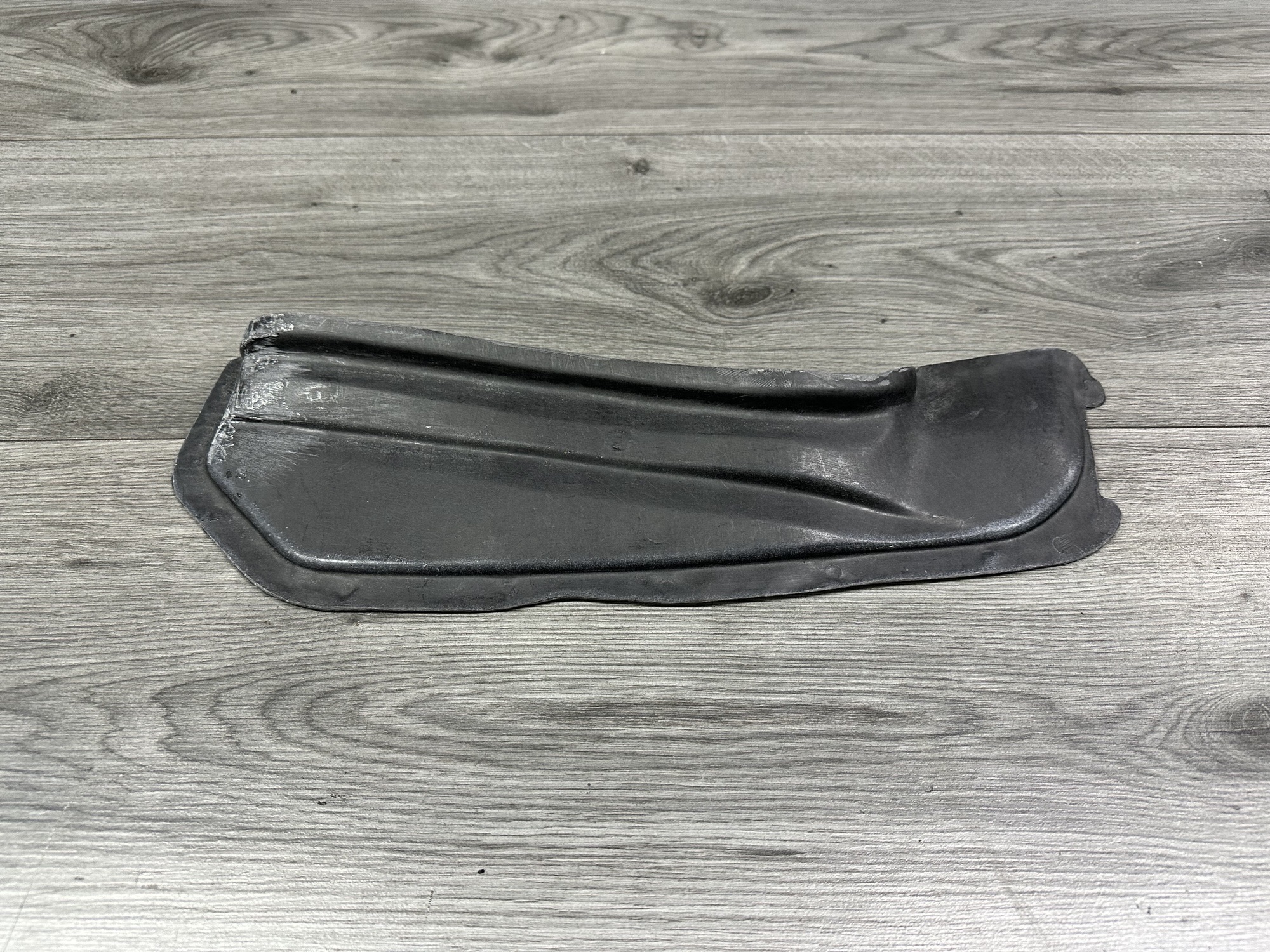 BMW E28 Hood drainage duct replacement part Right side 51128148817 - Image 2